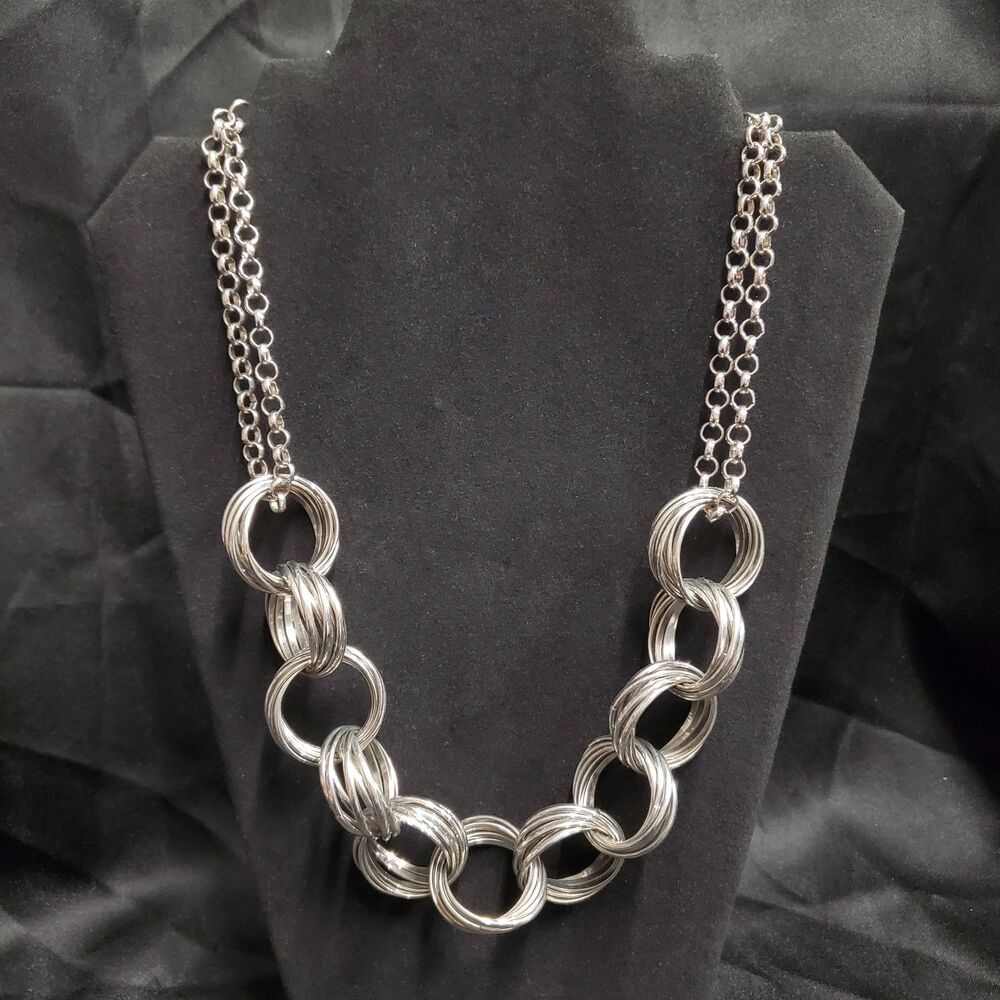Stunning Silver Tone Chunky Circle Ring Necklace Adjustable Length 22"